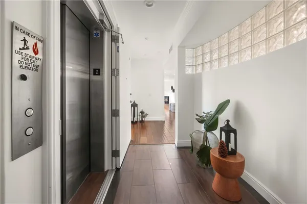 $7,499 | 918 South Wooster Street, Unit 2, Los Angeles, CA 90035