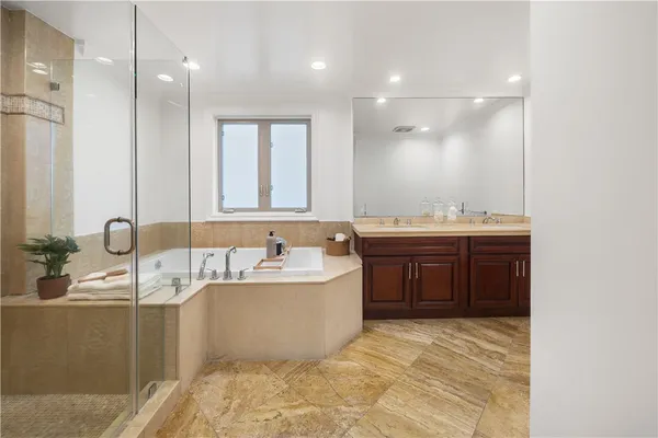 $7,499 | 918 South Wooster Street, Unit 2, Los Angeles, CA 90035