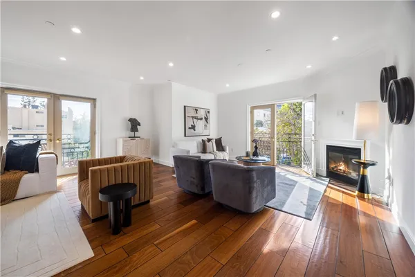 $7,499 | 918 South Wooster Street, Unit 2, Los Angeles, CA 90035