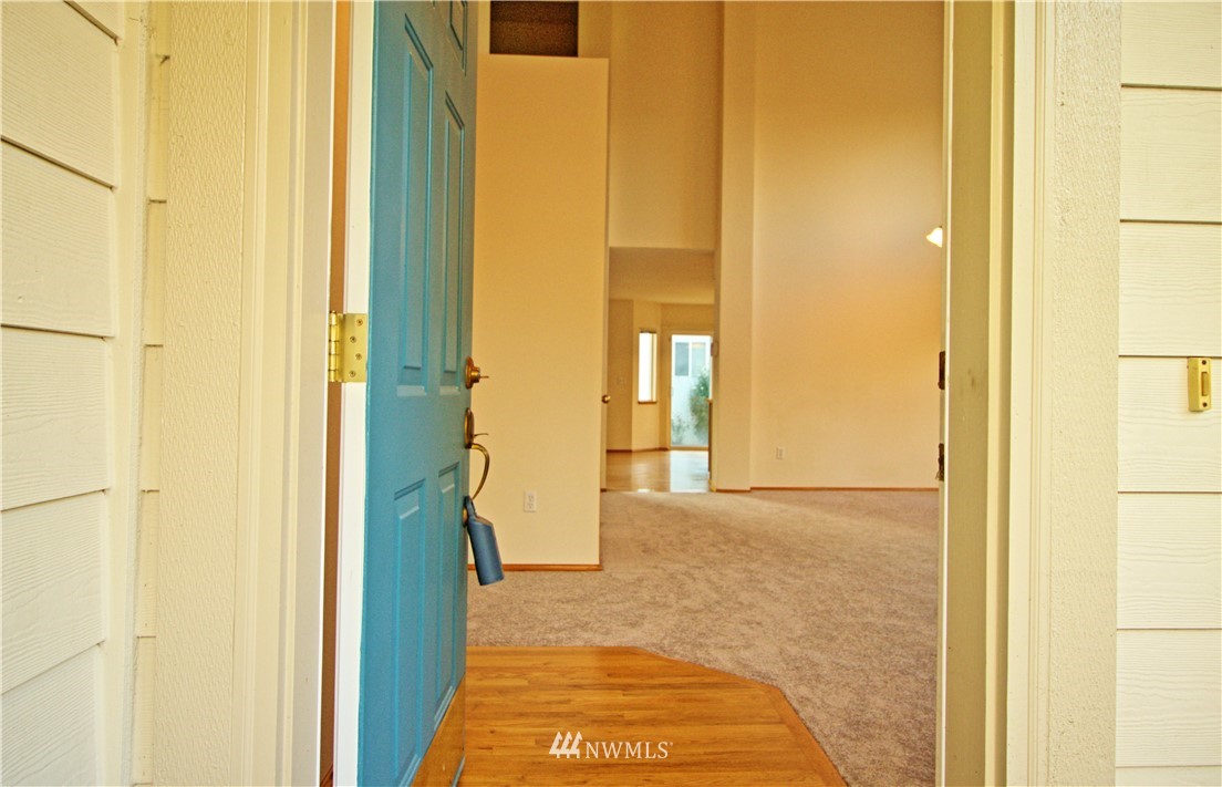 1909 Redmond Avenue Northeast Renton, WA 98056 - Photo 2 of 38 Gallery Image 2