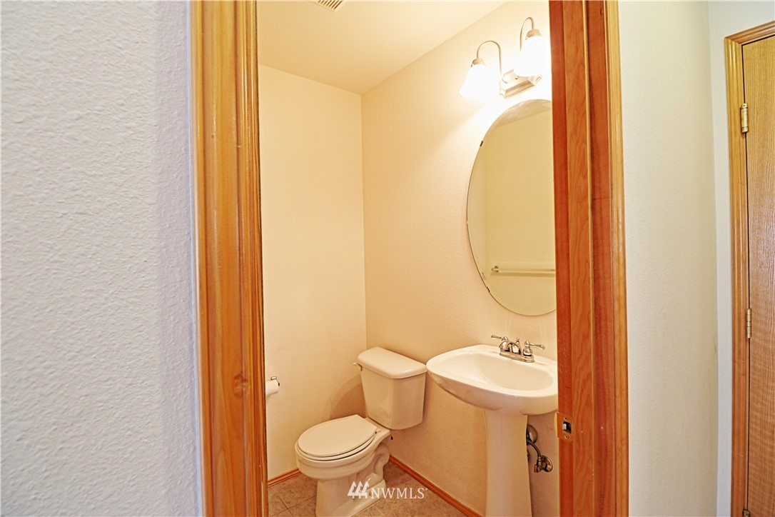 1909 Redmond Avenue Northeast Renton, WA 98056 - Photo 15 of 38 Gallery Image 15