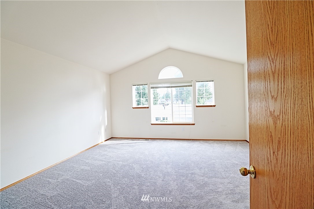1909 Redmond Avenue Northeast Renton, WA 98056 - Photo 16 of 38 Gallery Image 16