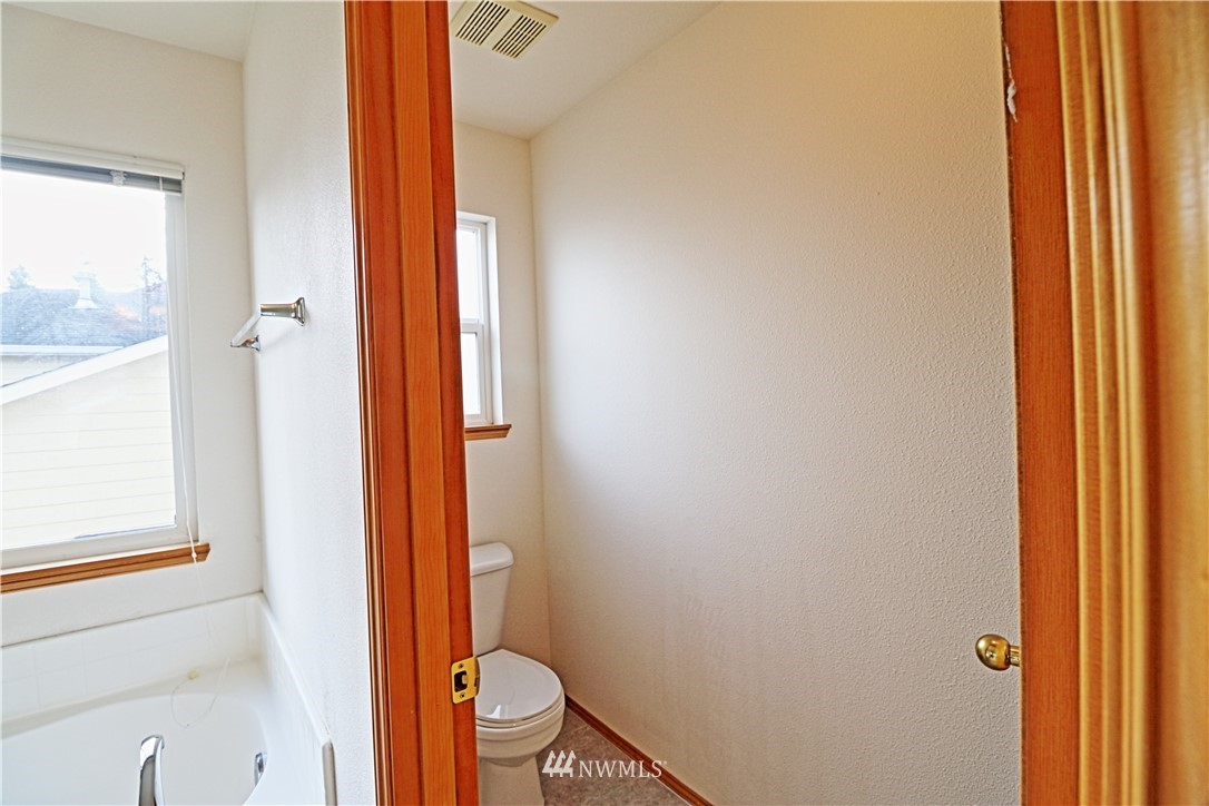1909 Redmond Avenue Northeast Renton, WA 98056 - Photo 21 of 38 Gallery Image 21