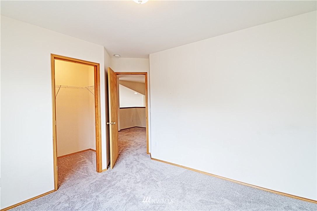 1909 Redmond Avenue Northeast Renton, WA 98056 - Photo 25 of 38 Gallery Image 25