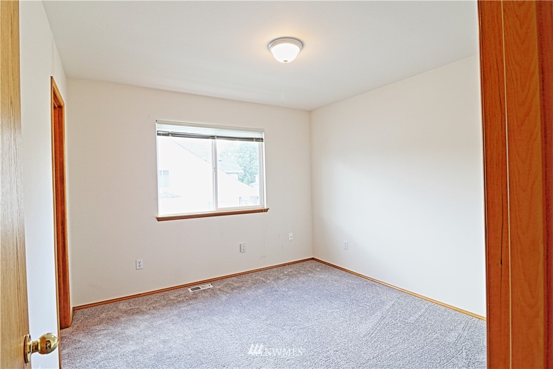 1909 Redmond Avenue Northeast Renton, WA 98056 - Photo 28 of 38 Gallery Image 28