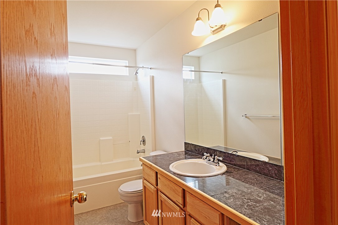 1909 Redmond Avenue Northeast Renton, WA 98056 - Photo 30 of 38 Gallery Image 30