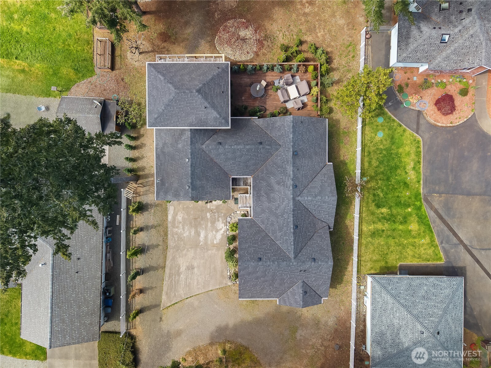 501 East Rd Of Tralee Shelton, WA 98584 - Photo 27 of 40
