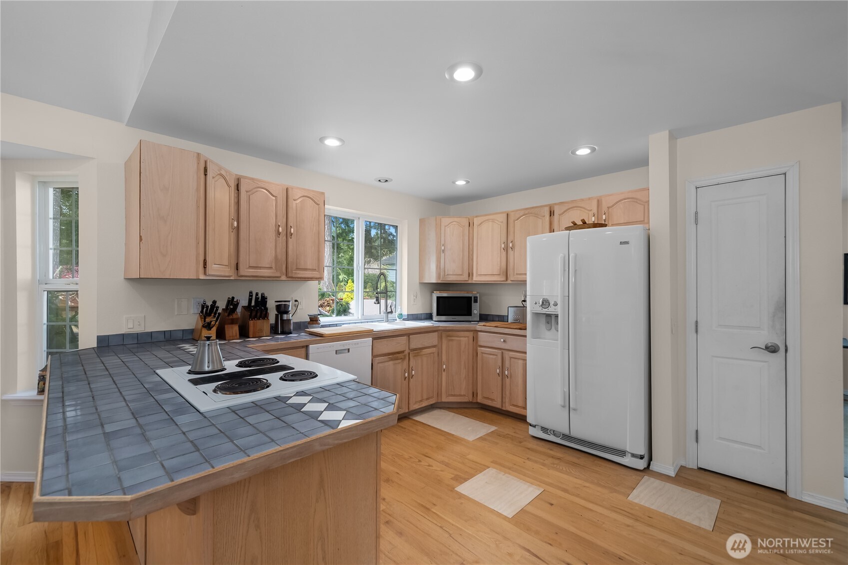 501 East Rd Of Tralee Shelton, WA 98584 - Photo 7 of 40