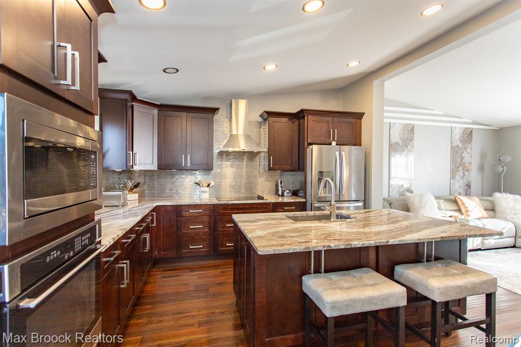 3918 Crooks Road Rochester Hills, MI 48309 - Photo 13 of 66