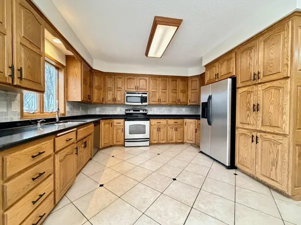$484,000 | 1543 14th Avenue North, Wahpeton, ND 58075
