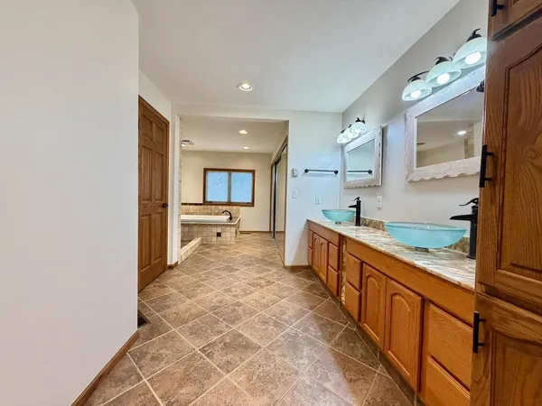 $484,000 | 1543 14th Avenue North, Wahpeton, ND 58075