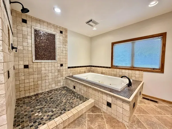 $484,000 | 1543 14th Avenue North, Wahpeton, ND 58075