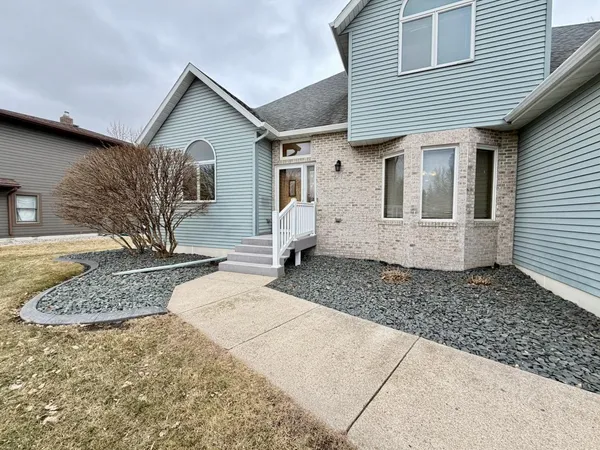 $484,000 | 1543 14th Avenue North, Wahpeton, ND 58075