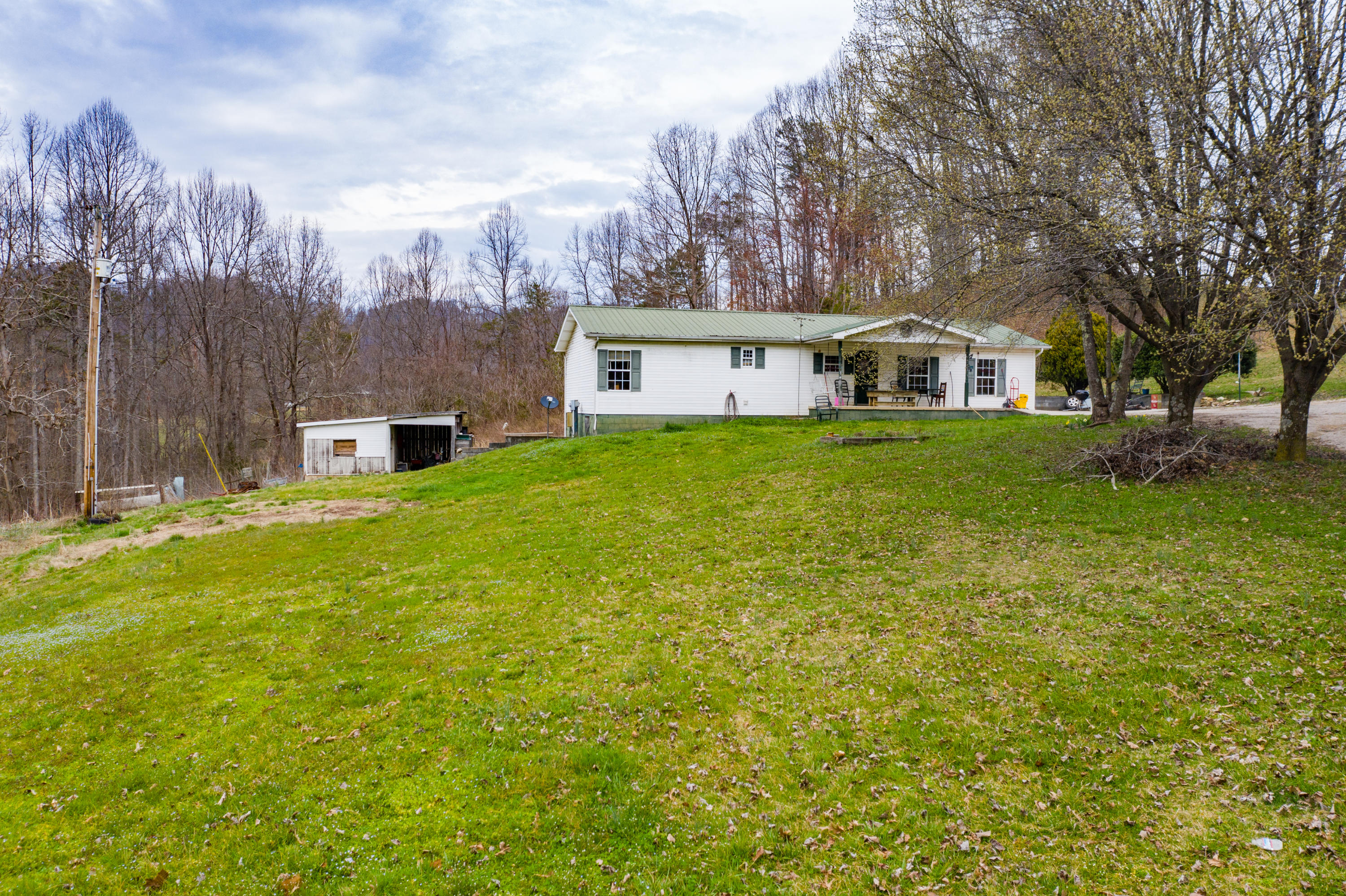 436 Bell View Road Washburn, TN 37888 - Photo 5 of 15 DJI_0572