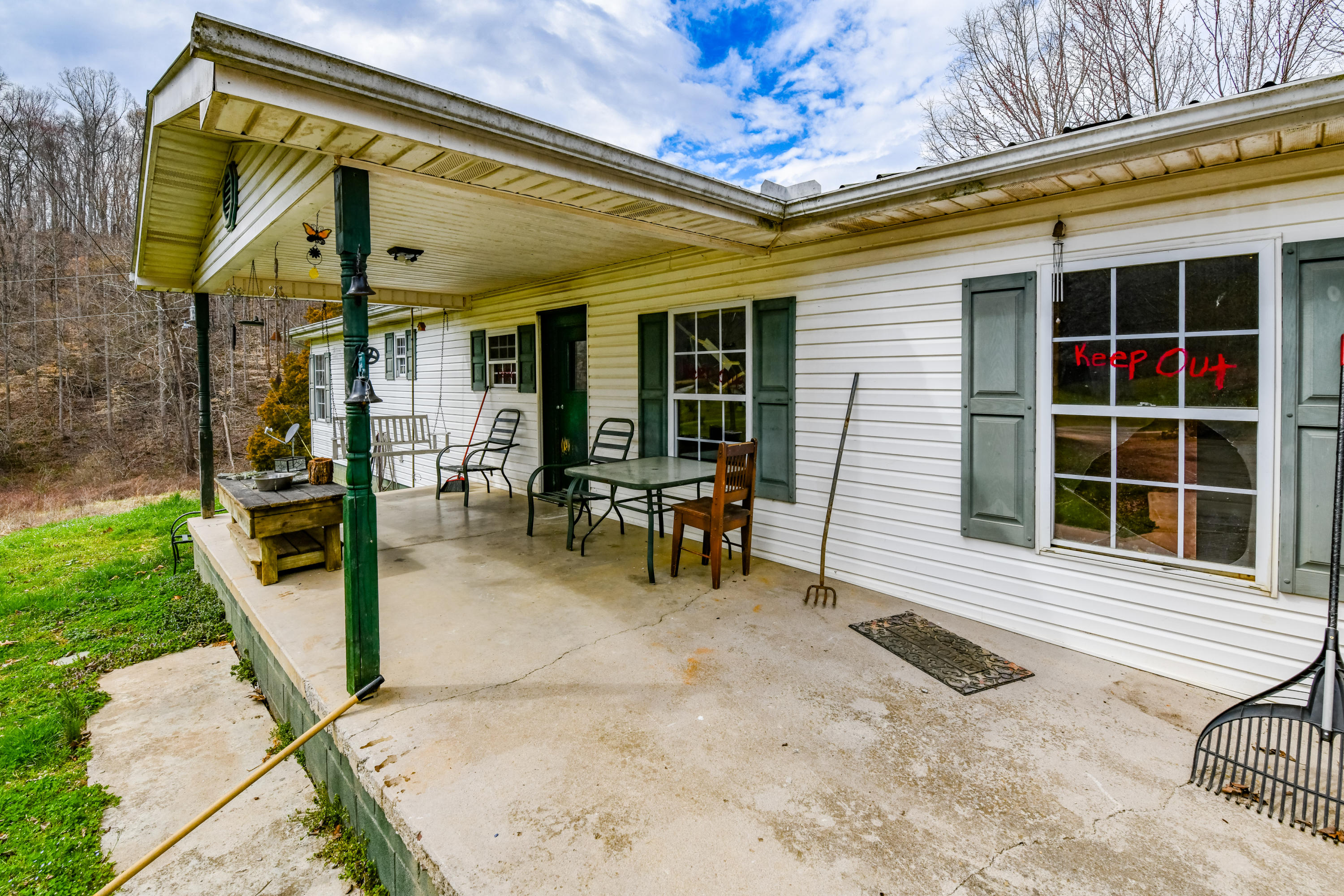 436 Bell View Road Washburn, TN 37888 - Photo 6 of 15 DSC_2454