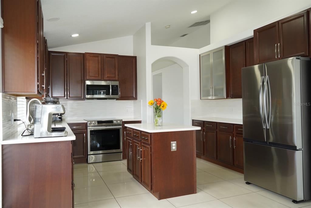 3244 Heron's Point Circle Kissimmee, FL 34741 - Photo 11 of 32