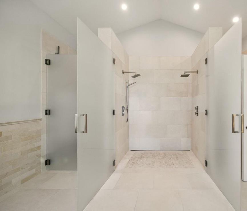 830 Bromfield Road San Mateo, CA 94402 - Photo 43 of 93 a bathroom with a shower