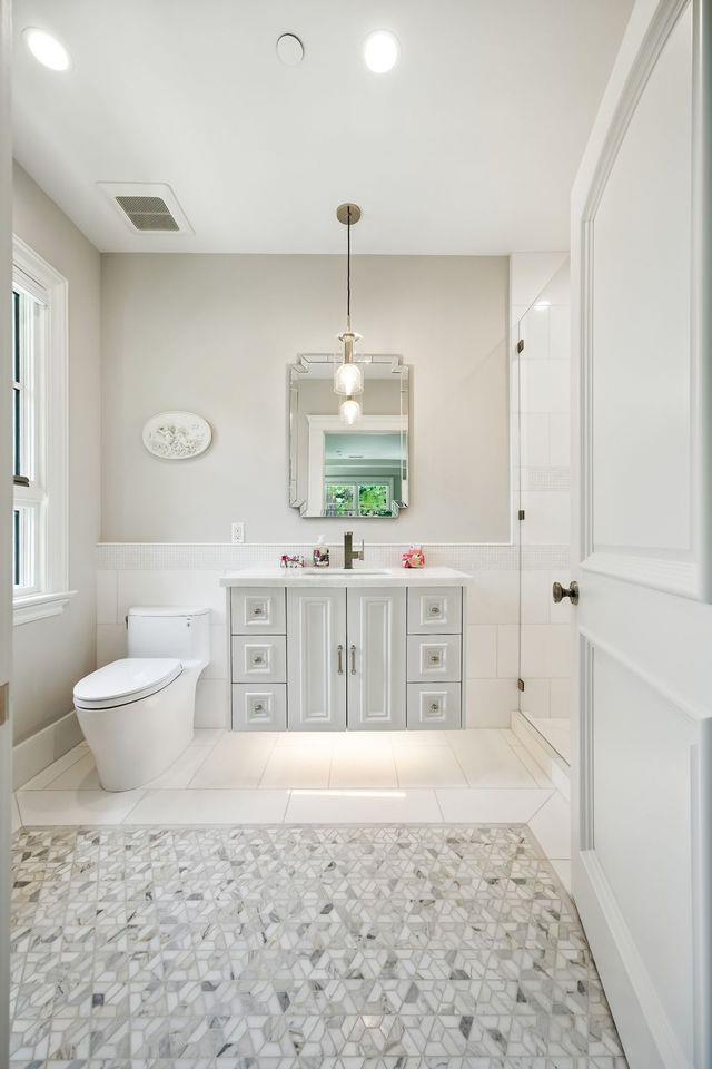 830 Bromfield Road San Mateo, CA 94402 - Photo 45 of 93 a bathroom with a bathtub sink and toilet