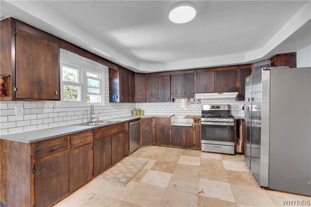 5565 Ridge Road Newfane, NY 14094 - Photo 4 of 50