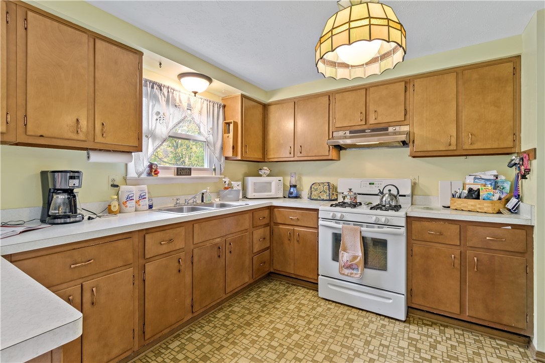 4264 Witherden Road Marion, NY 14505 - Photo 5 of 23