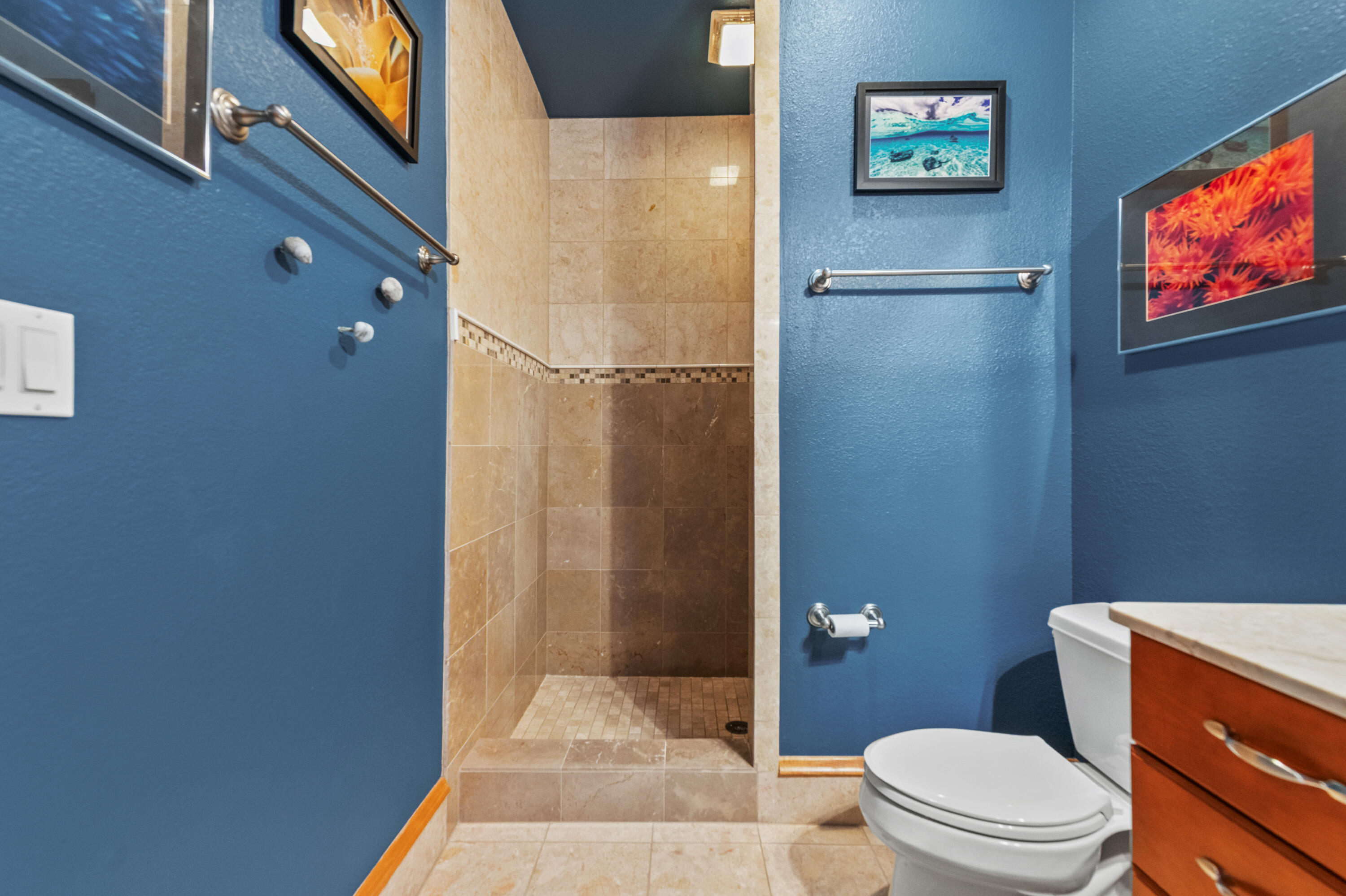 130 South Water Street, Unit 212 Milwaukee, WI 53204 - Photo 25 of 38 Primary Bathroom