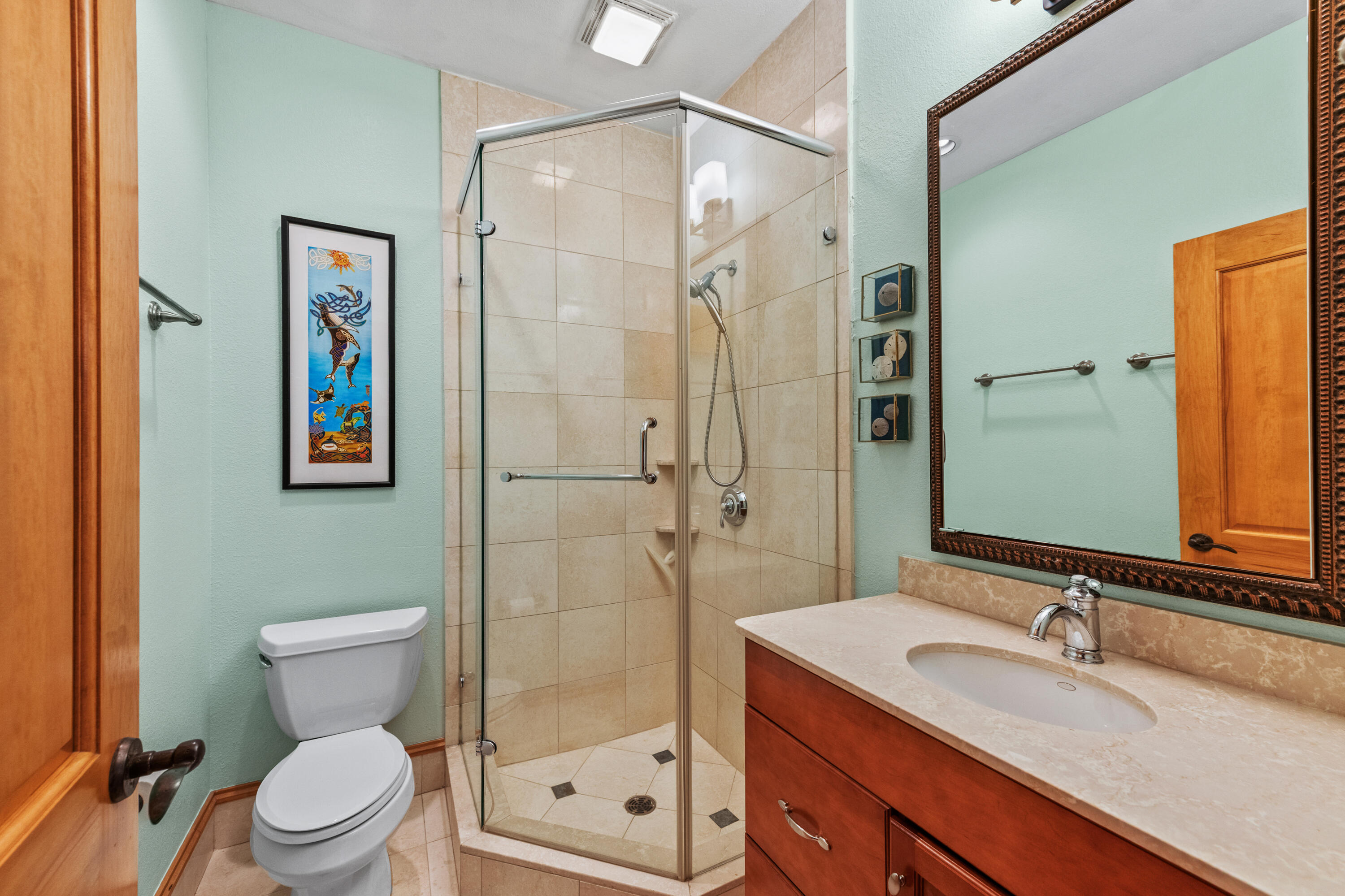 130 South Water Street, Unit 212 Milwaukee, WI 53204 - Photo 28 of 38 Full Bathroom