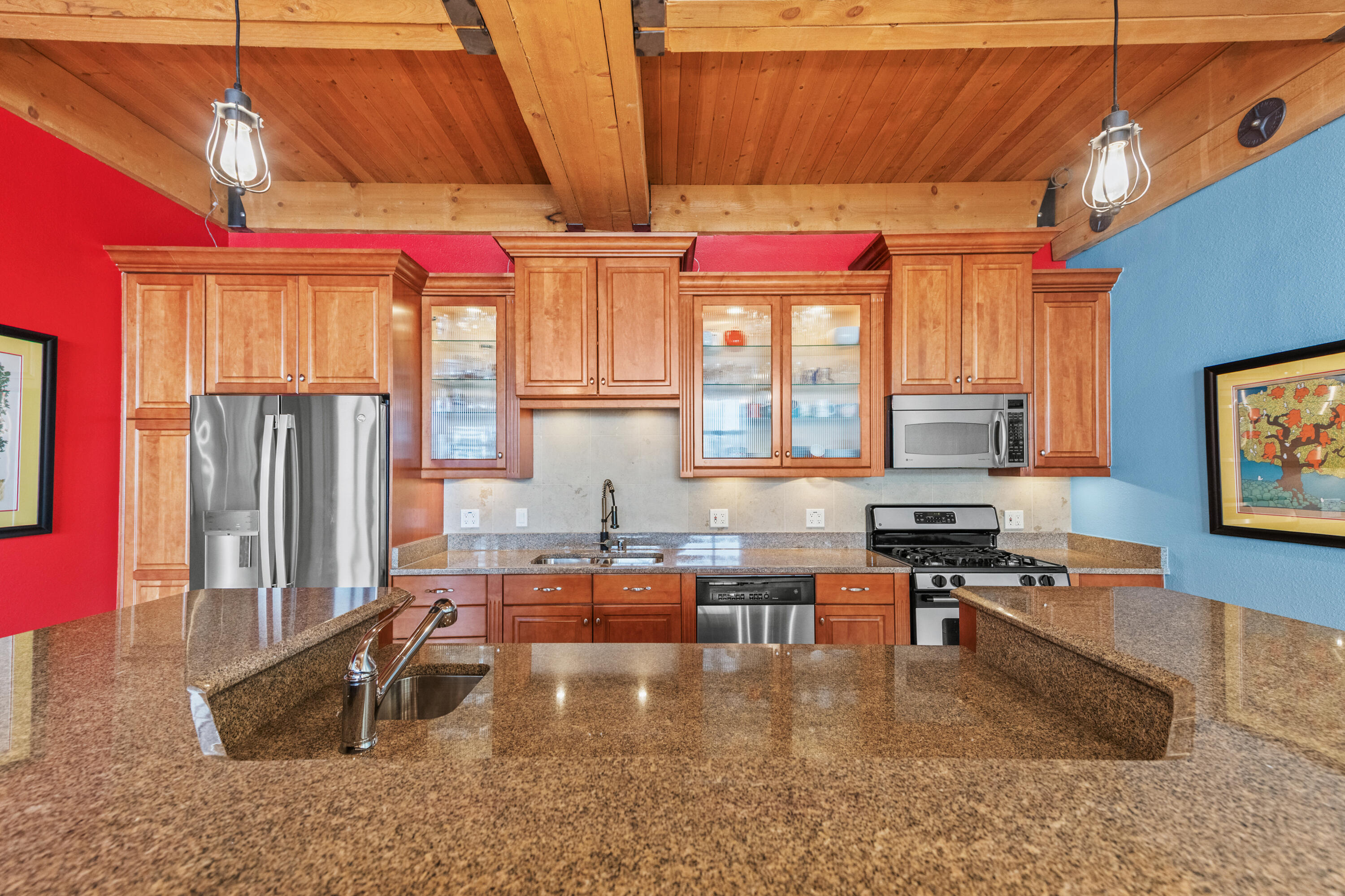 130 South Water Street, Unit 212 Milwaukee, WI 53204 - Photo 8 of 38 Kitchen