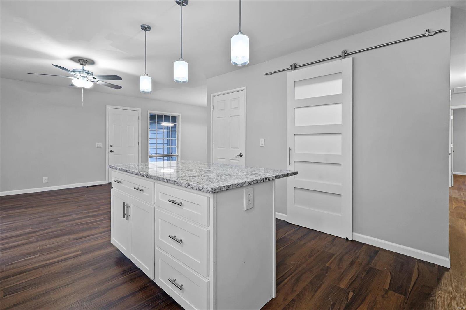 2480 Derhake Road Florissant, MO 63033 - Photo 11 of 27