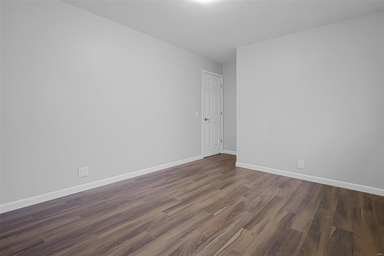 2480 Derhake Road Florissant, MO 63033 - Photo 19 of 27