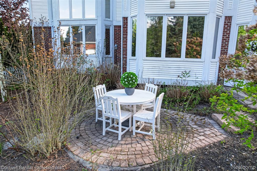 1357 Kentfield Drive Rochester, MI 48307 - Photo 48 of 71