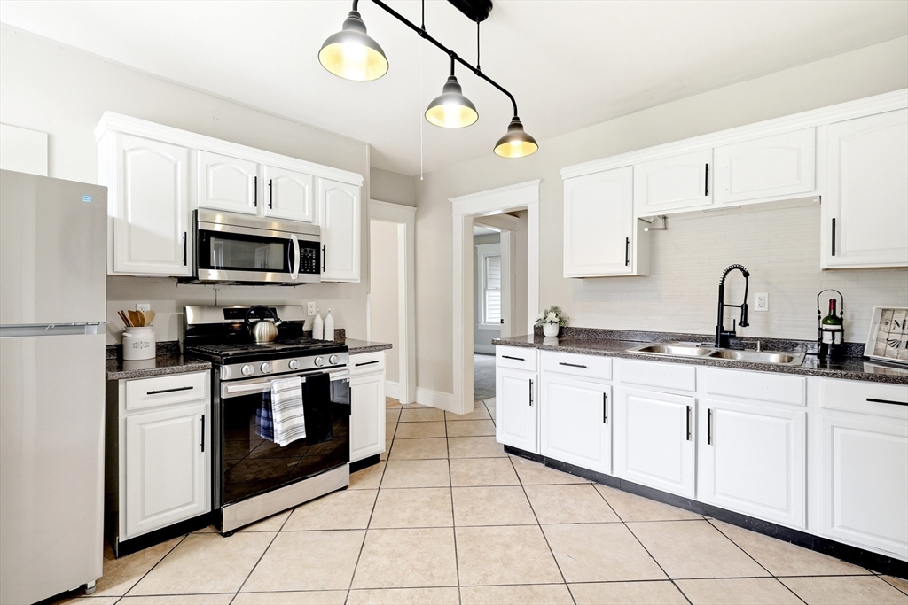 341-343 White Street Springfield, MA 01108 - Photo 1 of 27