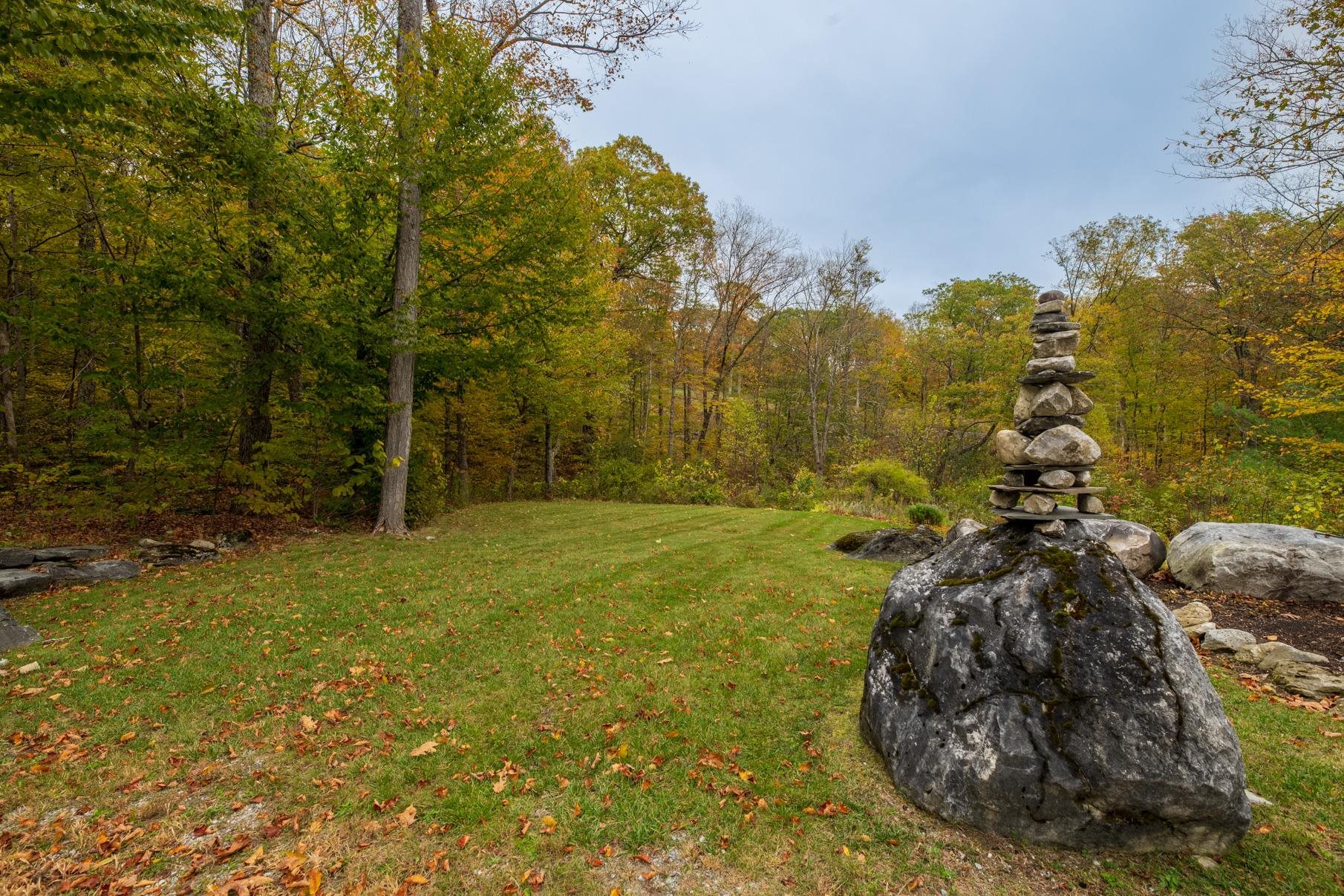 2334 Morse Hill Road Dorset, VT 05251 - Photo 8 of 46