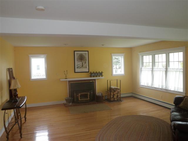 2760 Norton Lawn Street Rochester, MI 48307 - Photo 4 of 25 31069573-3.JPG