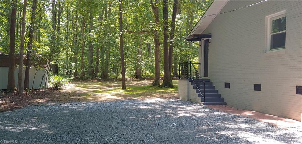 322 Spur Road Greensboro, NC 27406 - Photo 3 of 23 Gallery Image 3