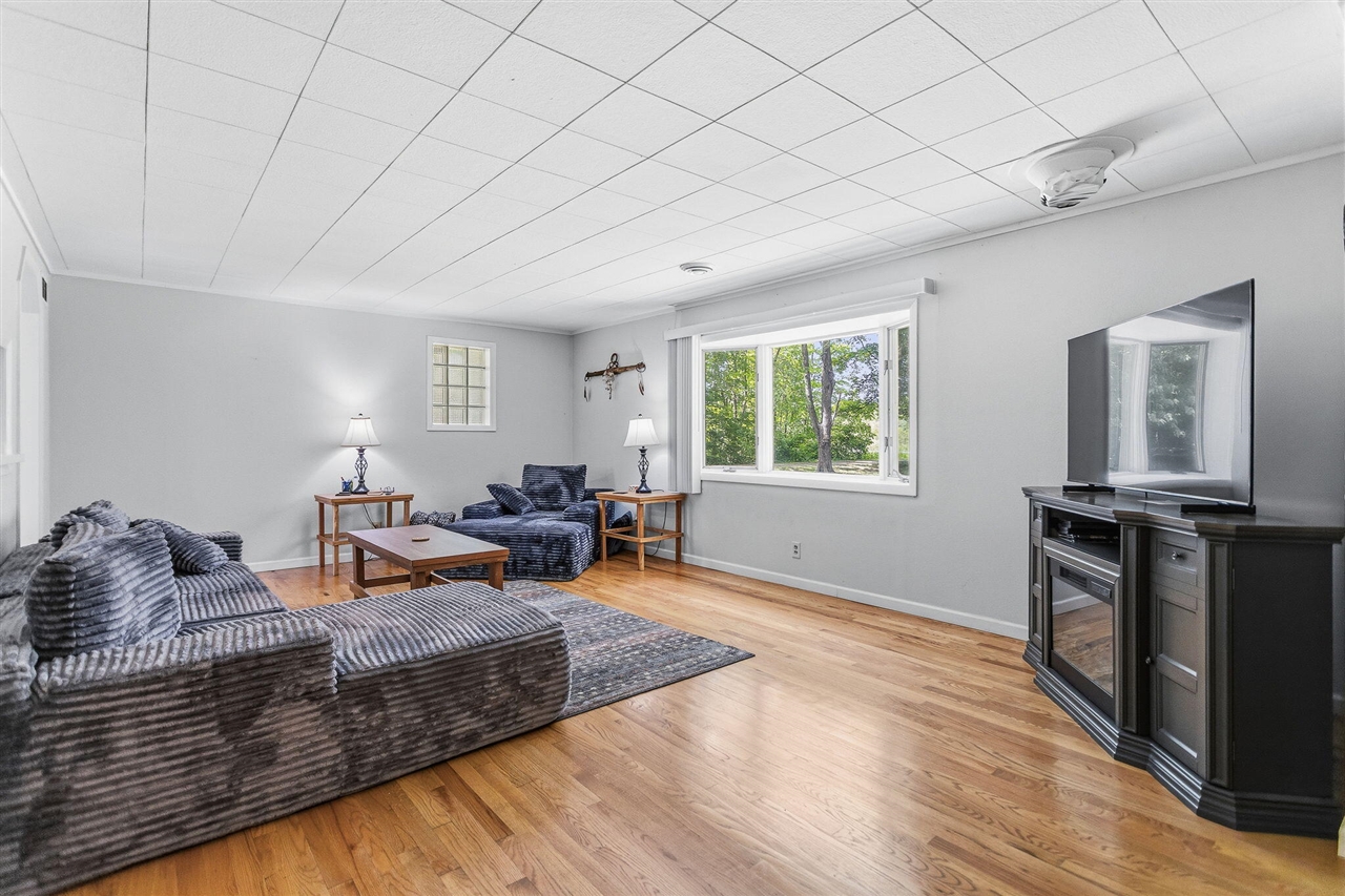 2718 Coloma Road Benton Harbor, MI 49022 - Photo 6 of 55