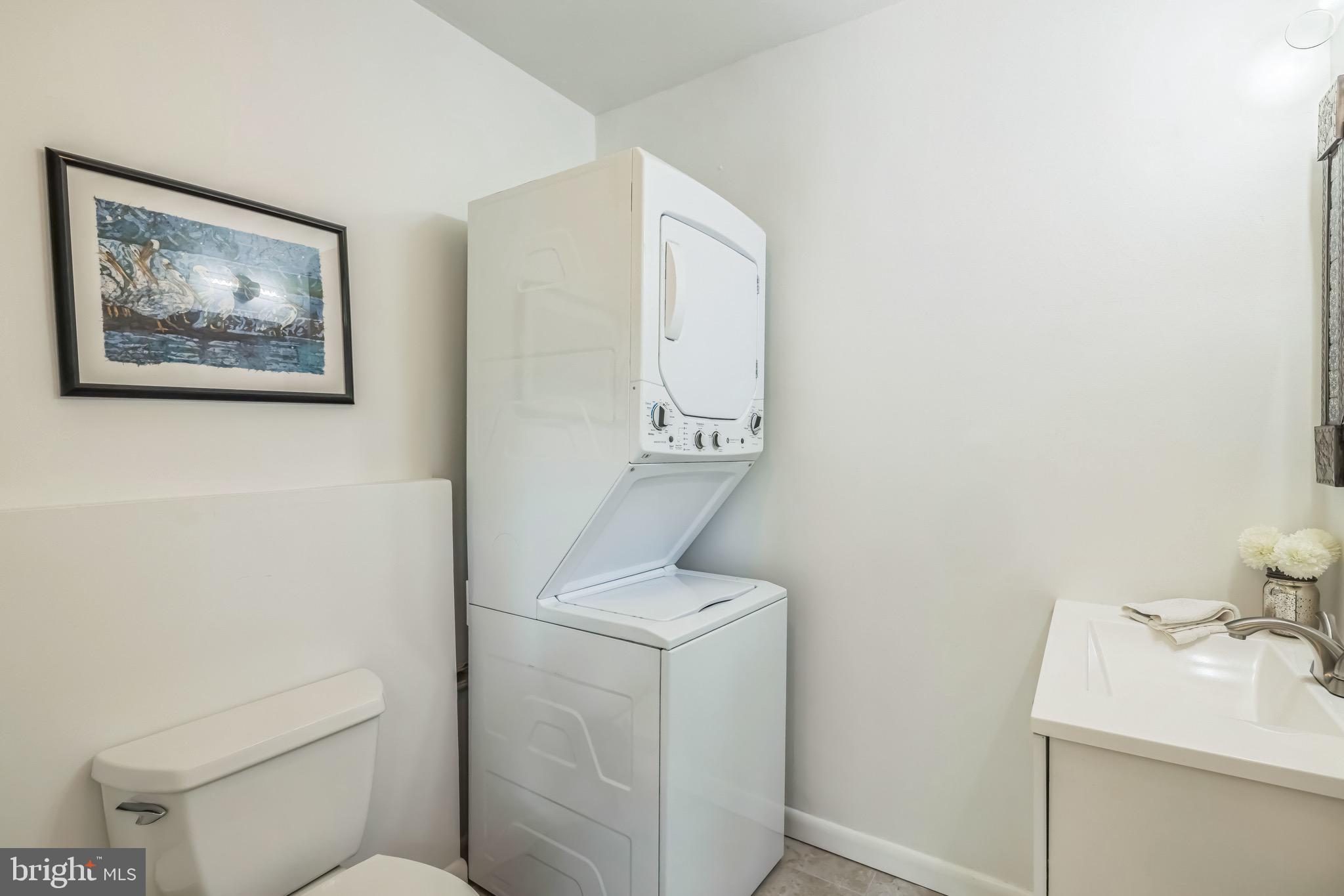 4112 Decatur Avenue Kensington, MD 20895 - Photo 23 of 40 Main level half bath and laundry