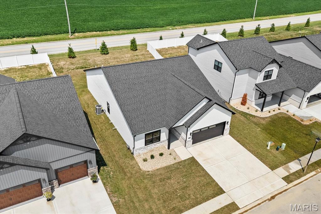 744 Conner Circle Fairview Heights, IL 62208 - Photo 3 of 35