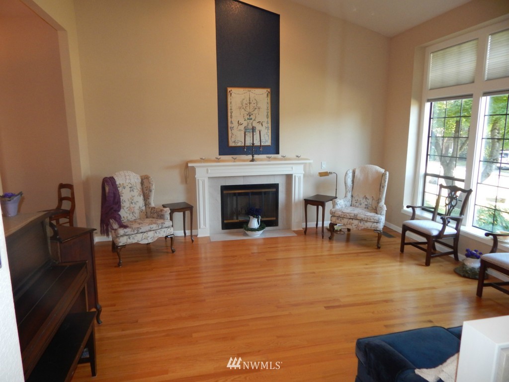 2424 243rd Place Southeast Bothell, WA 98021 - Photo 2 of 25