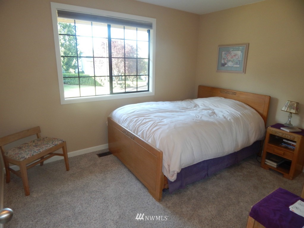 2424 243rd Place Southeast Bothell, WA 98021 - Photo 18 of 25