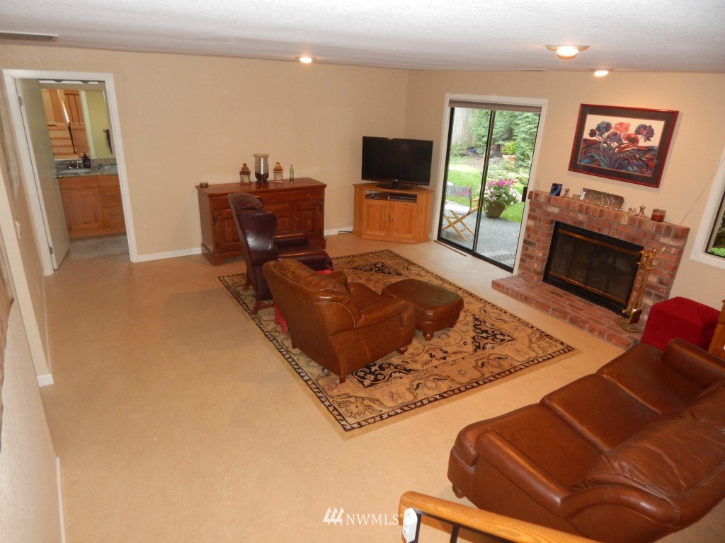 2424 243rd Place Southeast Bothell, WA 98021 - Photo 9 of 25