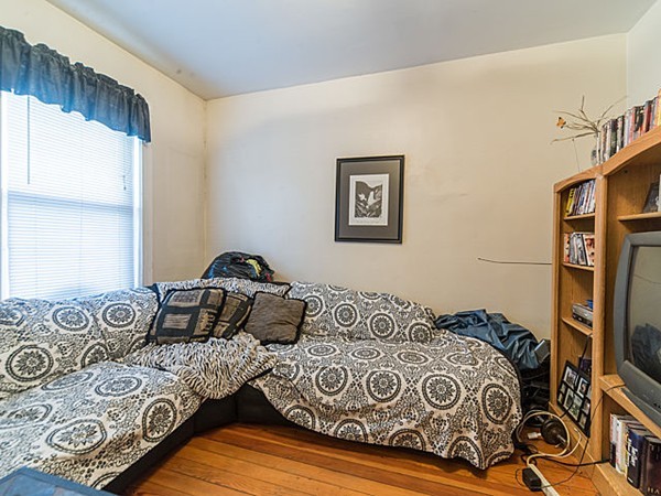 692 Columbia Road Boston, MA 02125 - Photo 8 of 20 Gallery Image 8