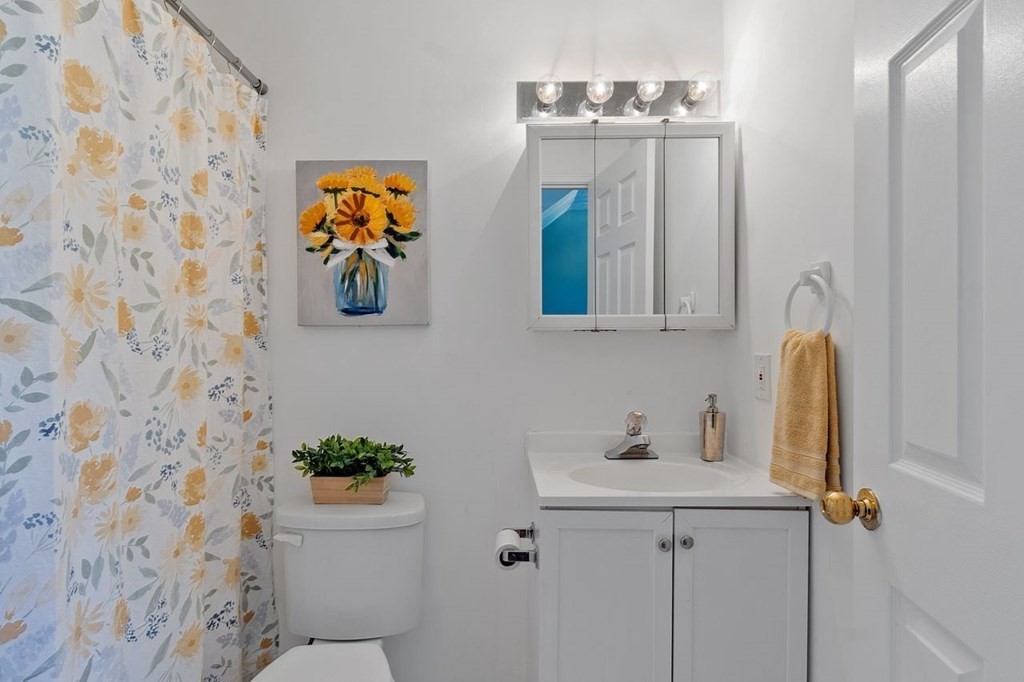 49 Pointe Rok Drive, Unit 49 Worcester, MA 01604 - Photo 17 of 42 Gallery Image 17