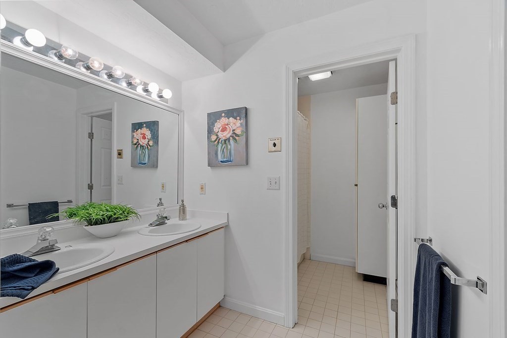 49 Pointe Rok Drive, Unit 49 Worcester, MA 01604 - Photo 21 of 42 Gallery Image 21
