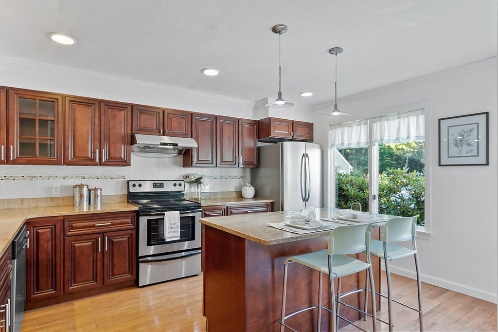 49 Pointe Rok Drive, Unit 49 Worcester, MA 01604 - Photo 3 of 42 Gallery Image 3