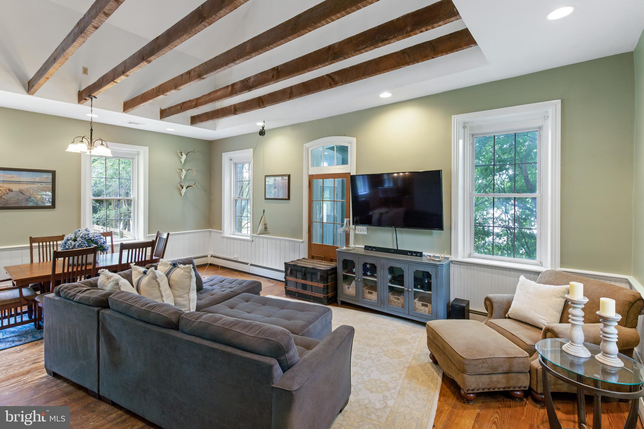 2366 River Road Bainbridge, PA 17502 - Photo 8 of 24 Living Room
