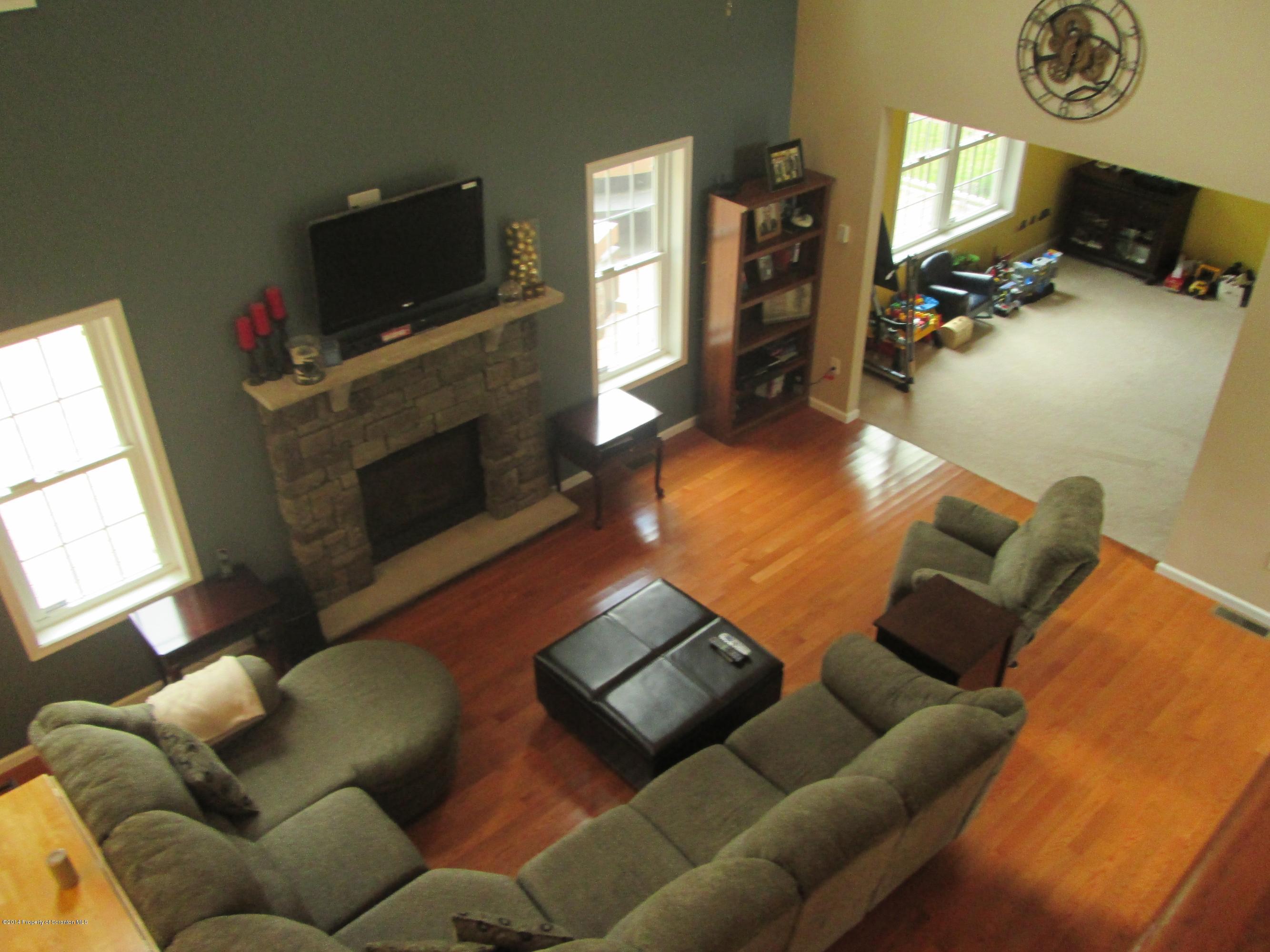 298 Union Mill Road Moscow, PA 18444 - Photo 3 of 34 Gallery Image 3