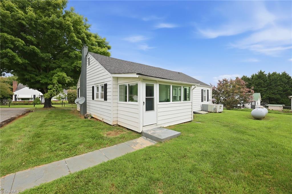144 Decatur Avenue Elkin, NC 28621 - Photo 18 of 24 Gallery Image 18
