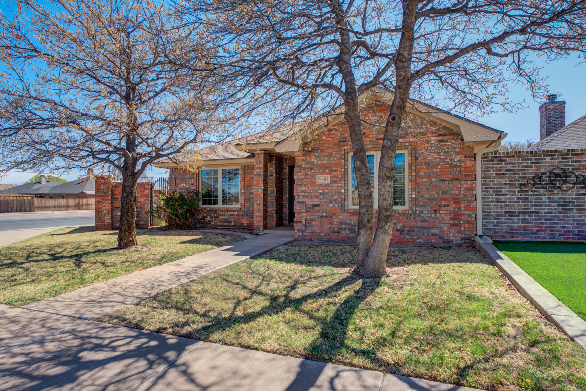 5801 110th Street Lubbock, TX 79424 - Photo 7 of 42 5801-110th-St_Lubbock-TX_15_Front-Exteri