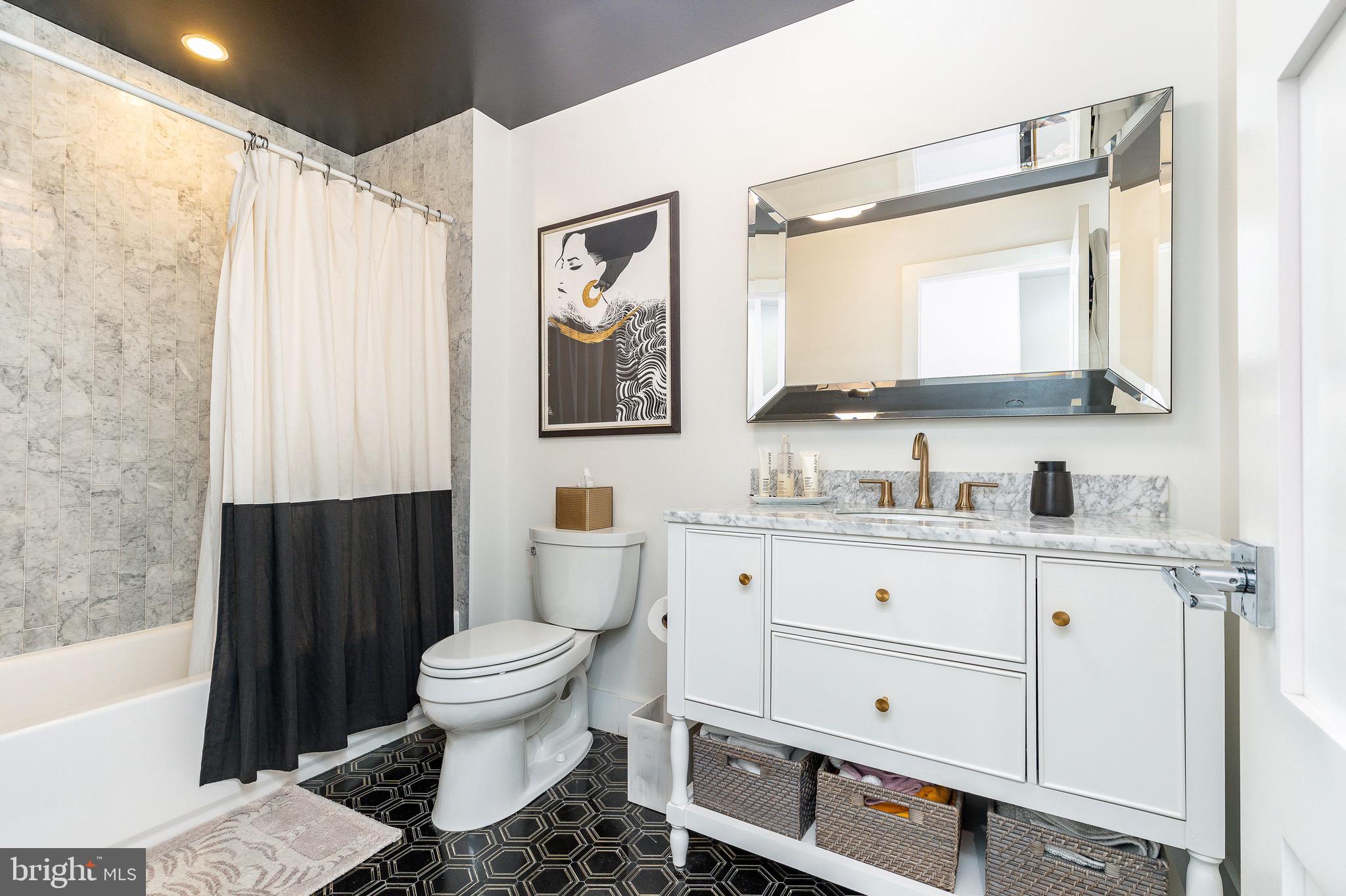 805 LeCount Street Philadelphia, PA 19130 - Photo 20 of 54