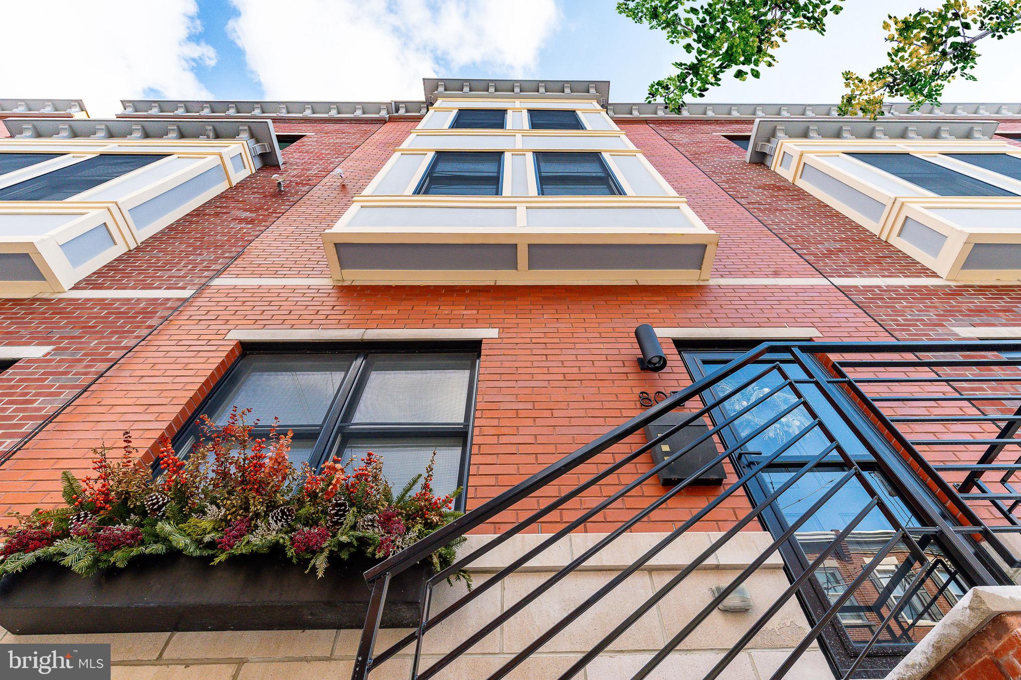 805 LeCount Street Philadelphia, PA 19130 - Photo 4 of 54